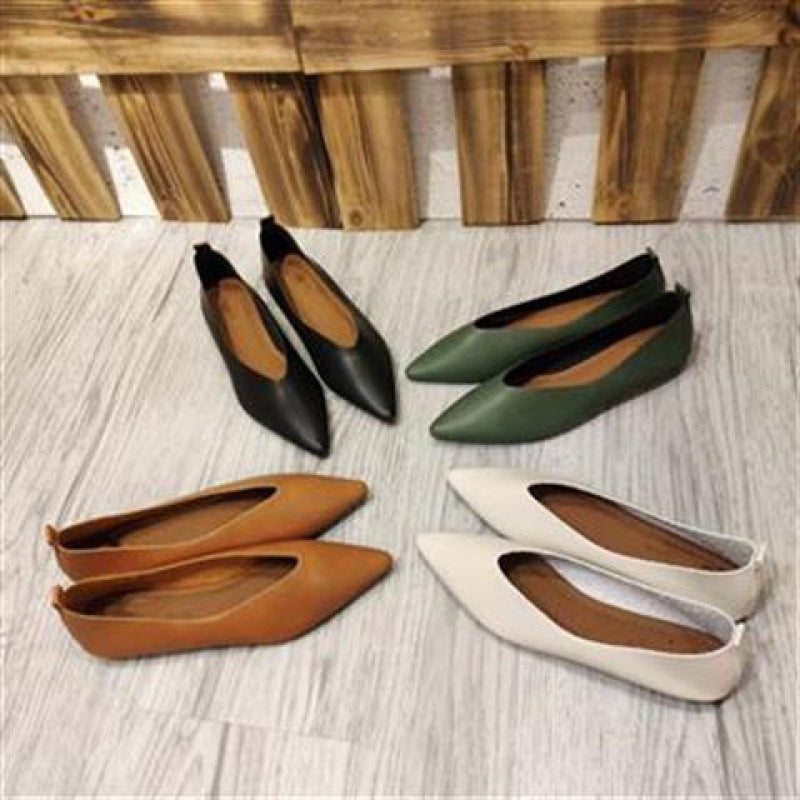 Women's Retro Pointed Shallow Mouth Flat Shoes