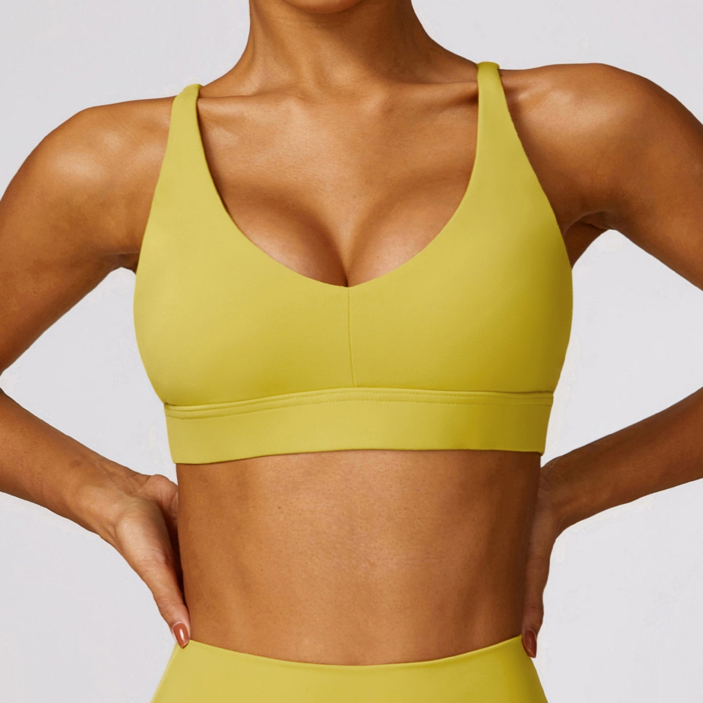 Vêtements de yoga de dos de beauté exécutant le soutien-gorge antichoc de sports pour des femmes